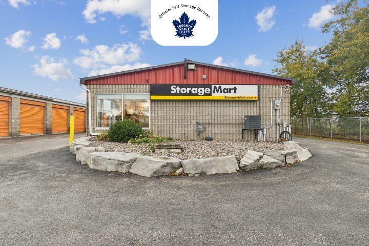 office exterior of StorageMart in Innisfil, Ontario
